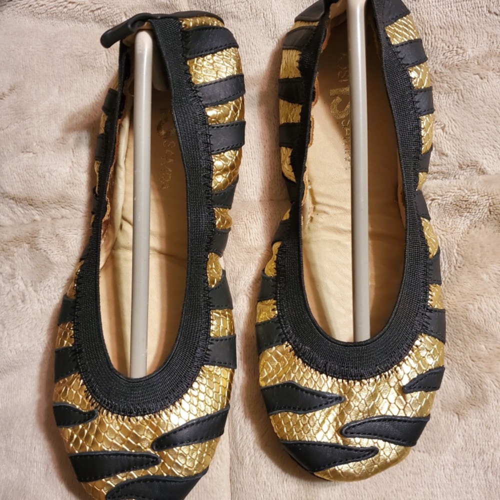 YOSI SAMRA FLATS - Picture 2 of 4